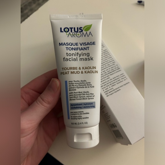 NWT Lotus Aroma brightening mask 100ml - Picture 2 of 9